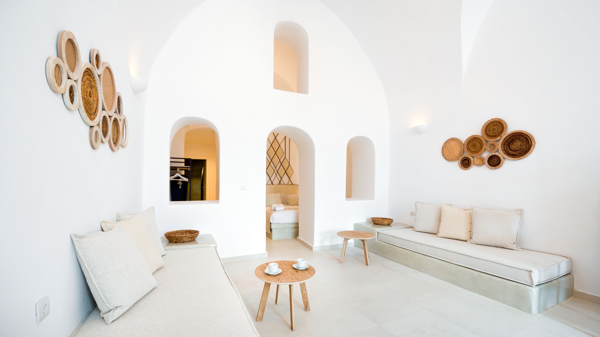 Executive Suite with plunge pool and whirlpool jets