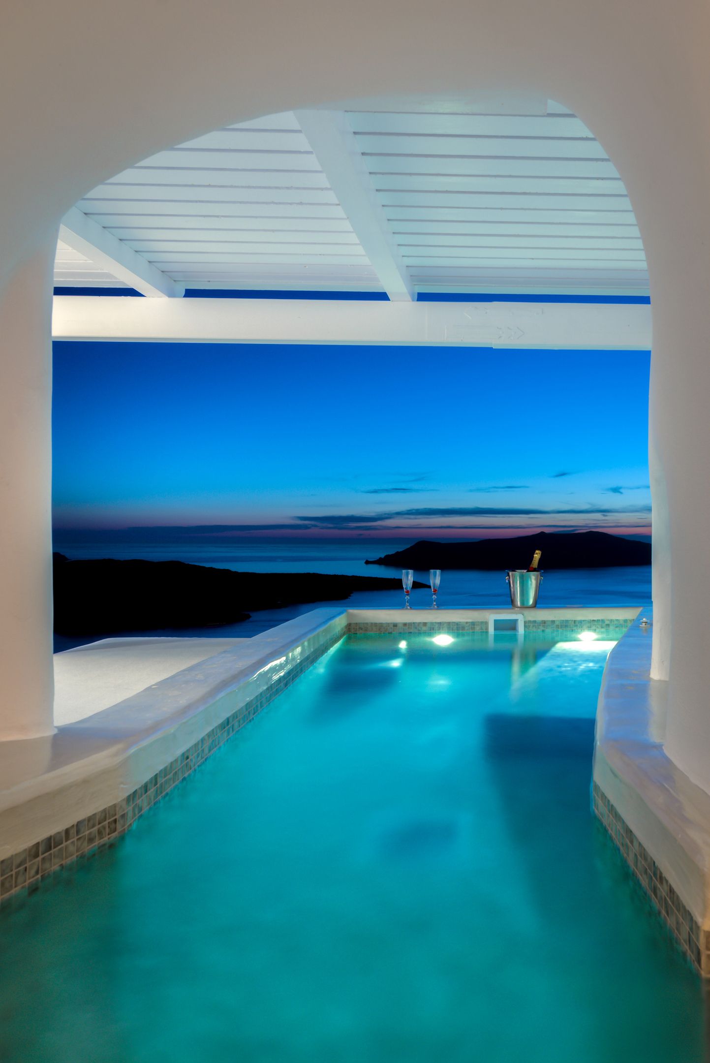 Executive Suite Private Mini Pool and Jet Tub