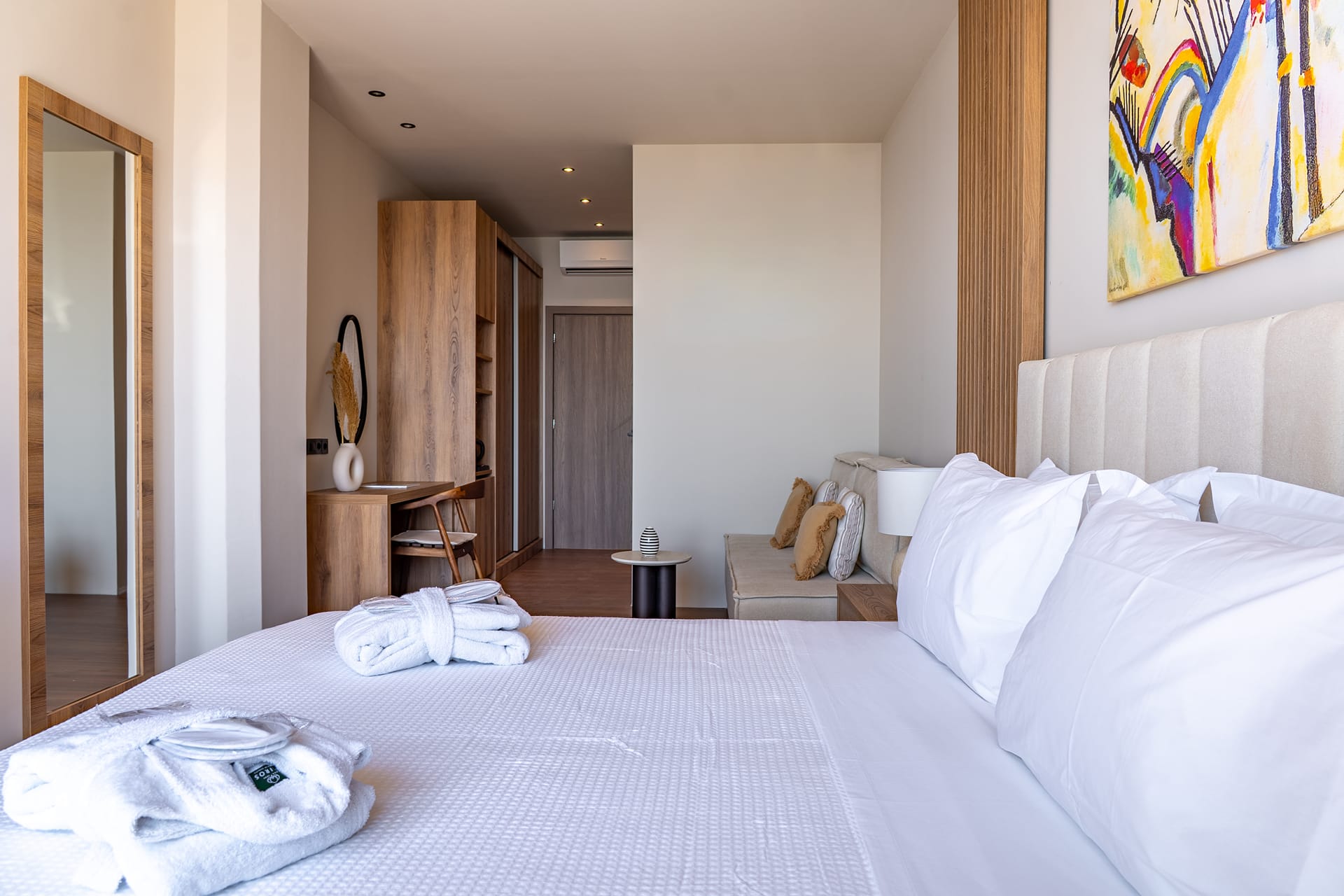 Deluxe Room with Private Jacuzzi & Sea View