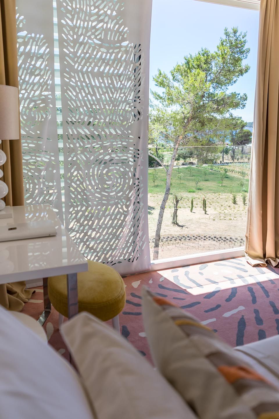 Double or Twin Room 22m² on the Sea Side with French Balcony-3