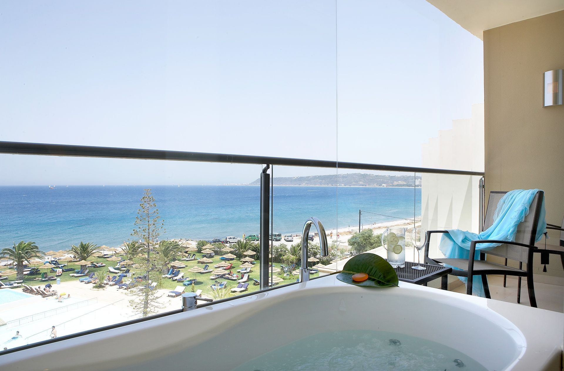 Deluxe Room with Spa Bath Sea View 30m² The Ixian Grand Adults