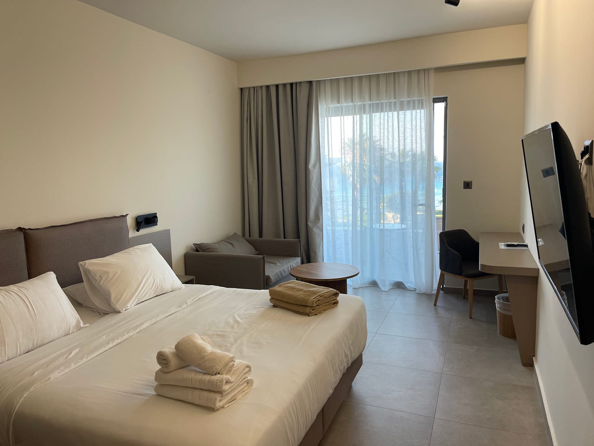 Deluxe Partial Sea View Room