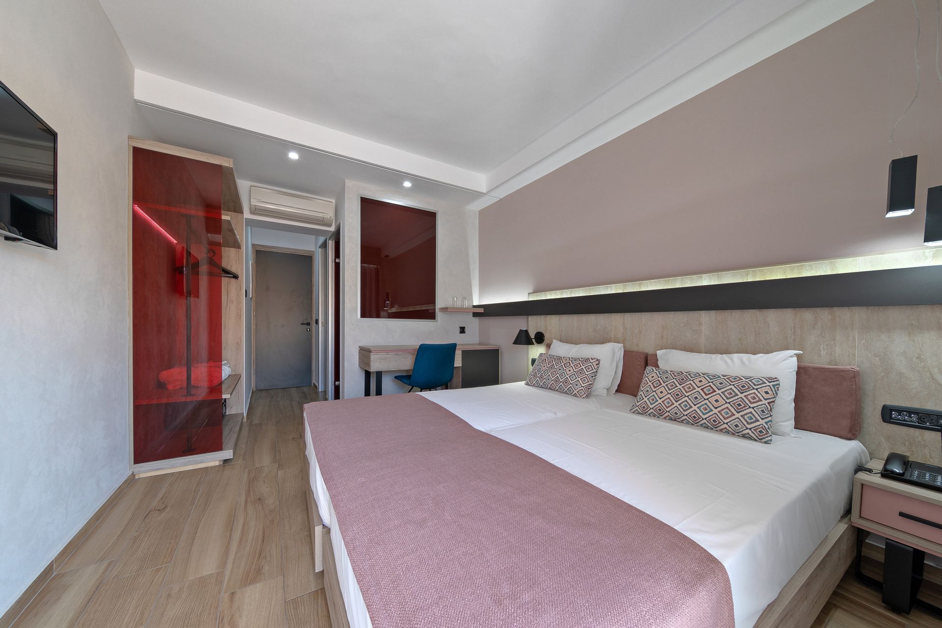 Economy Room