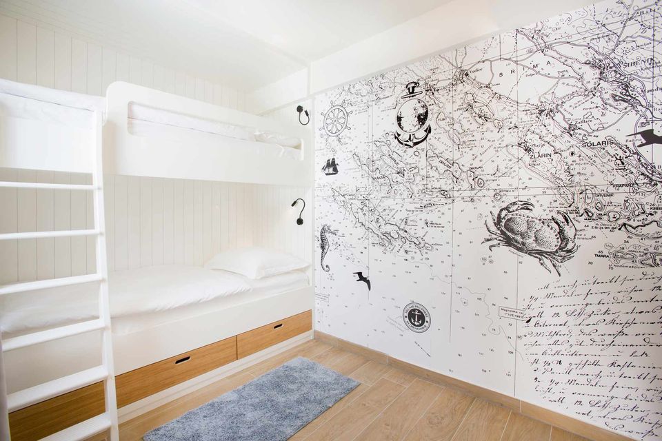 Dvokrevetna soba Extra Large + 2 42.50m² Pogled Hotelski Atrium-3