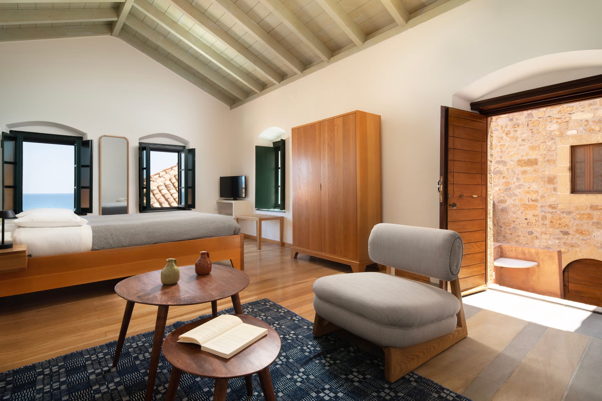 Junior Suite with Open Shower