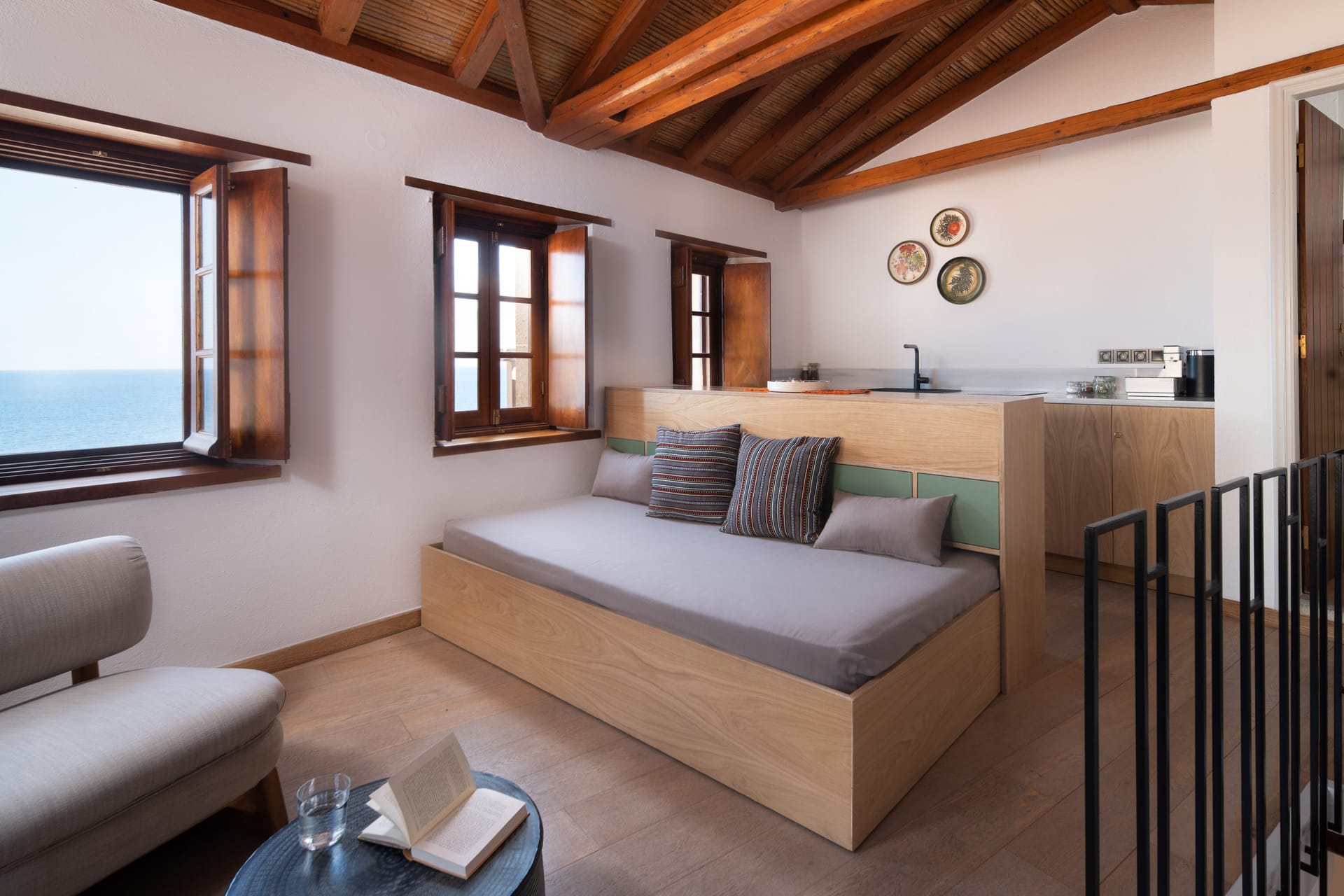  Split-Level Two-Bedroom Suite "Menekses"
