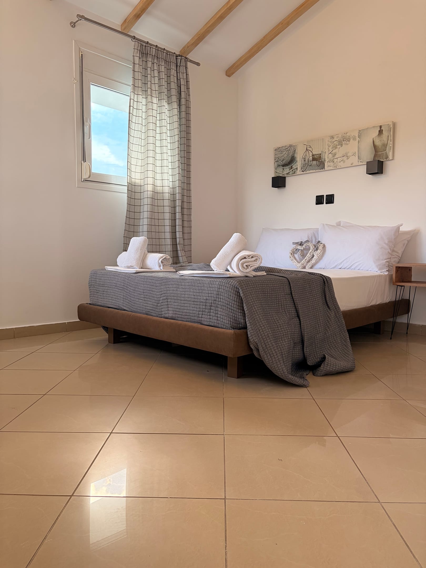 SEAVIEW APARTMENT