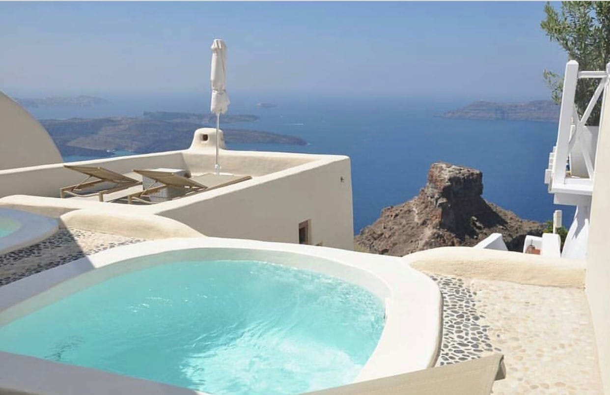Suite with Indoor &amp; Outdoor Hot Tub &amp; Terrace with Caldera View