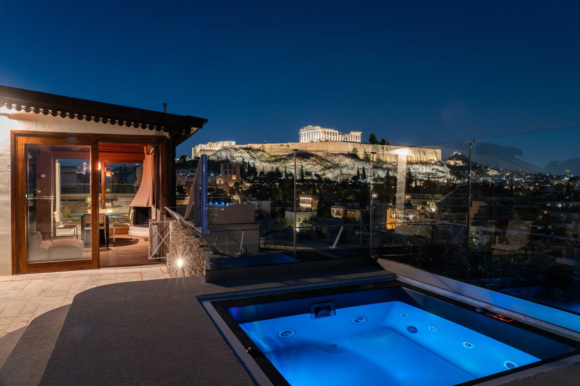 Karyatis Luxury Maisonette by K&K Athens