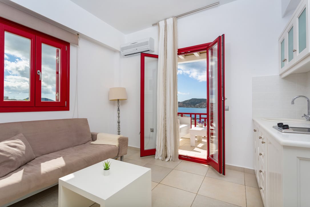 One Bedroom Apartment with Sea View