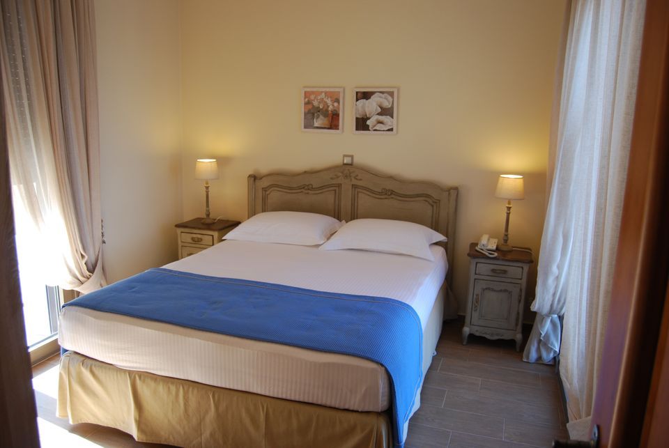 Ellis Villas Petani Beach Kefalonia Book