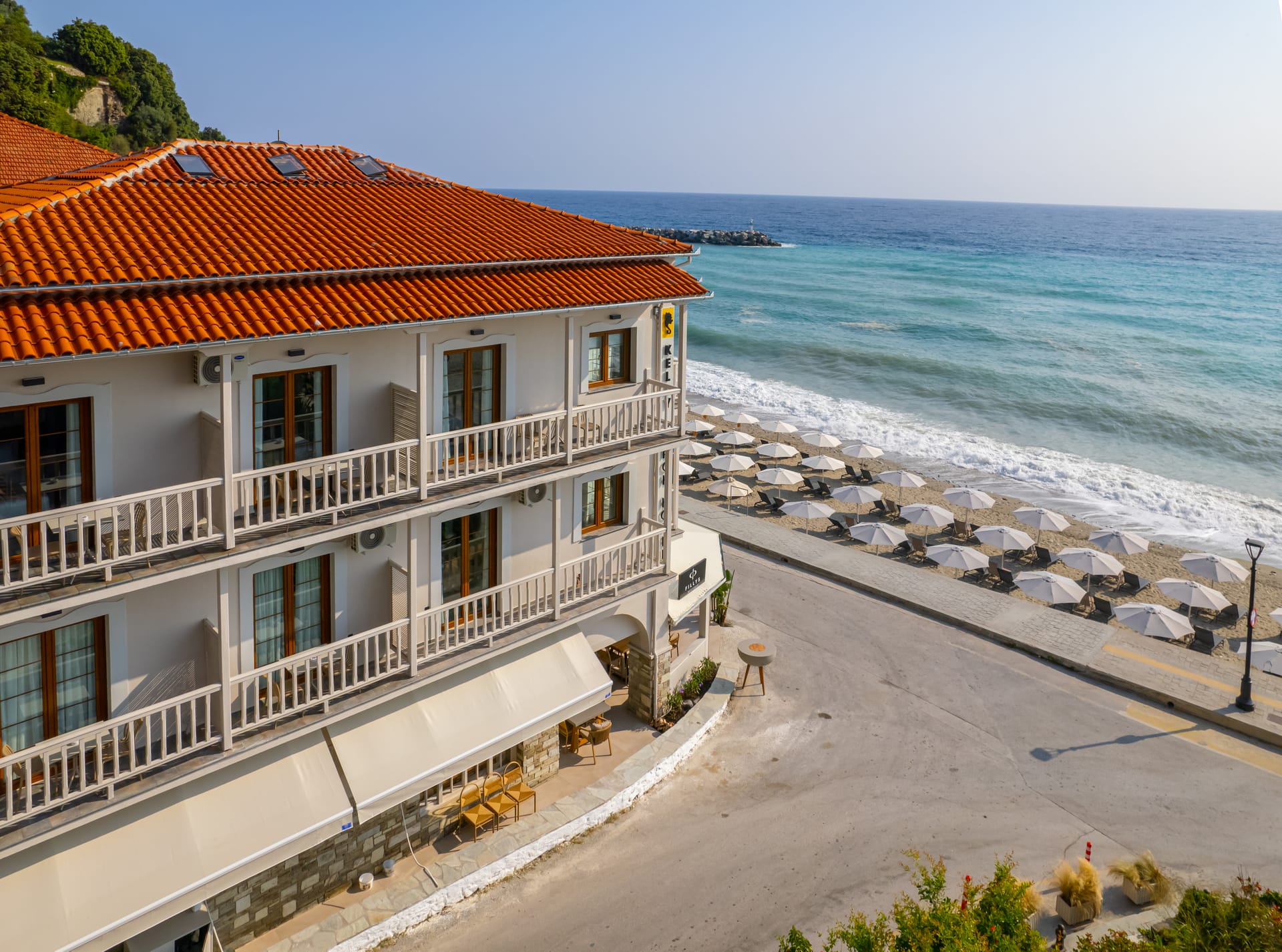 Kelly Beach Hotel