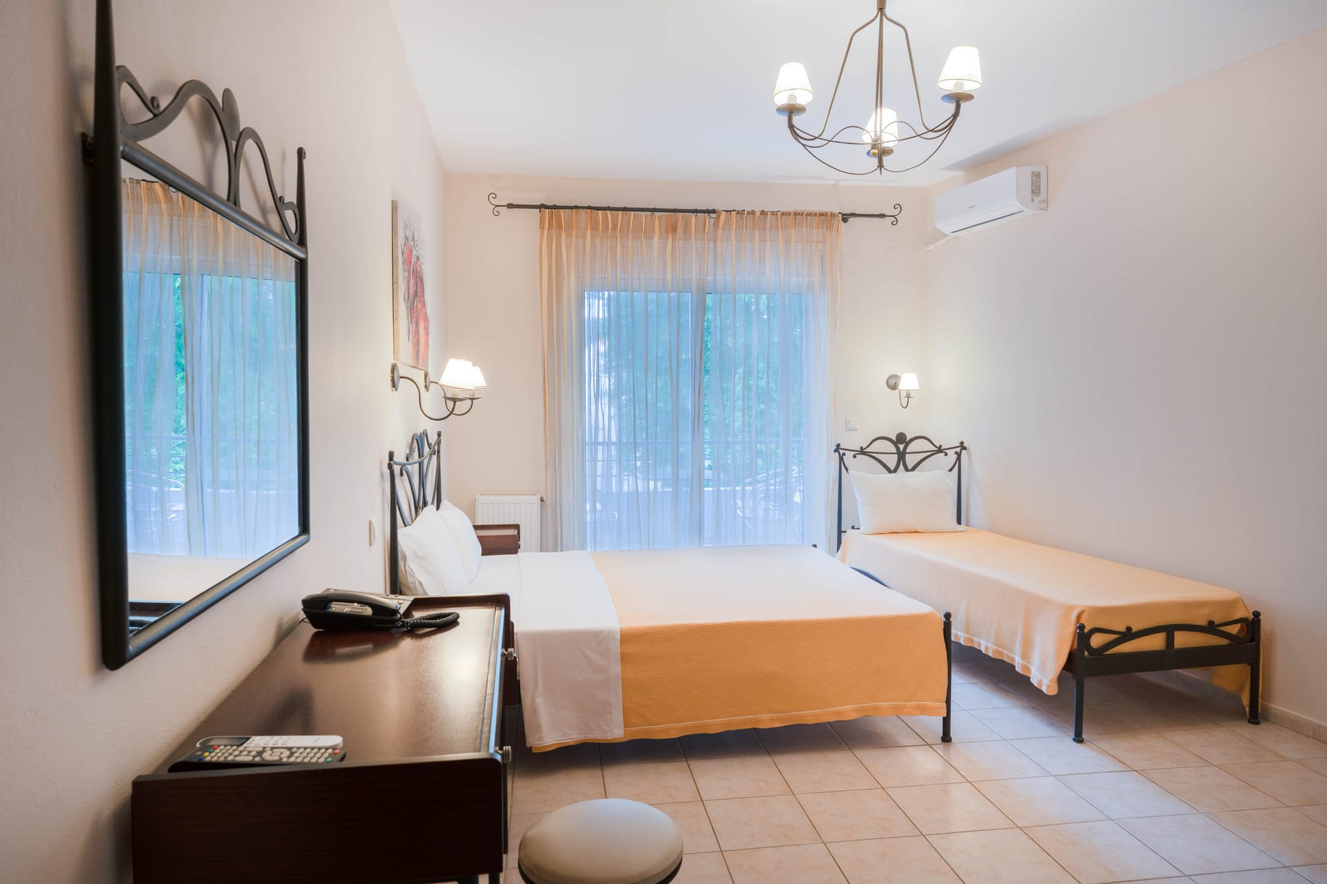 Kipos Resort