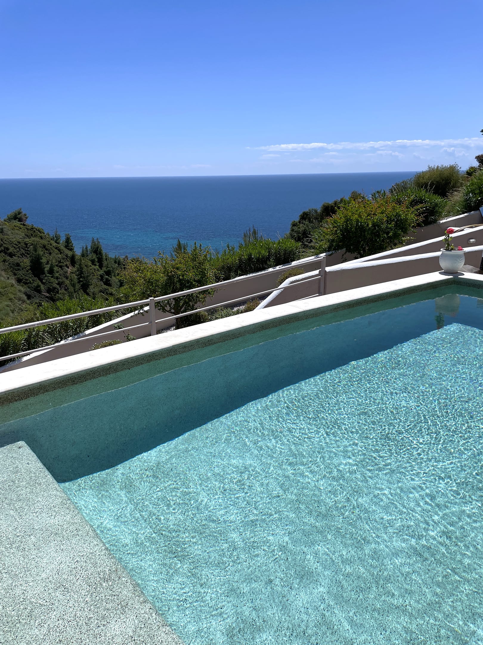 Villa with Private Pool & Sea View-Capacity 6