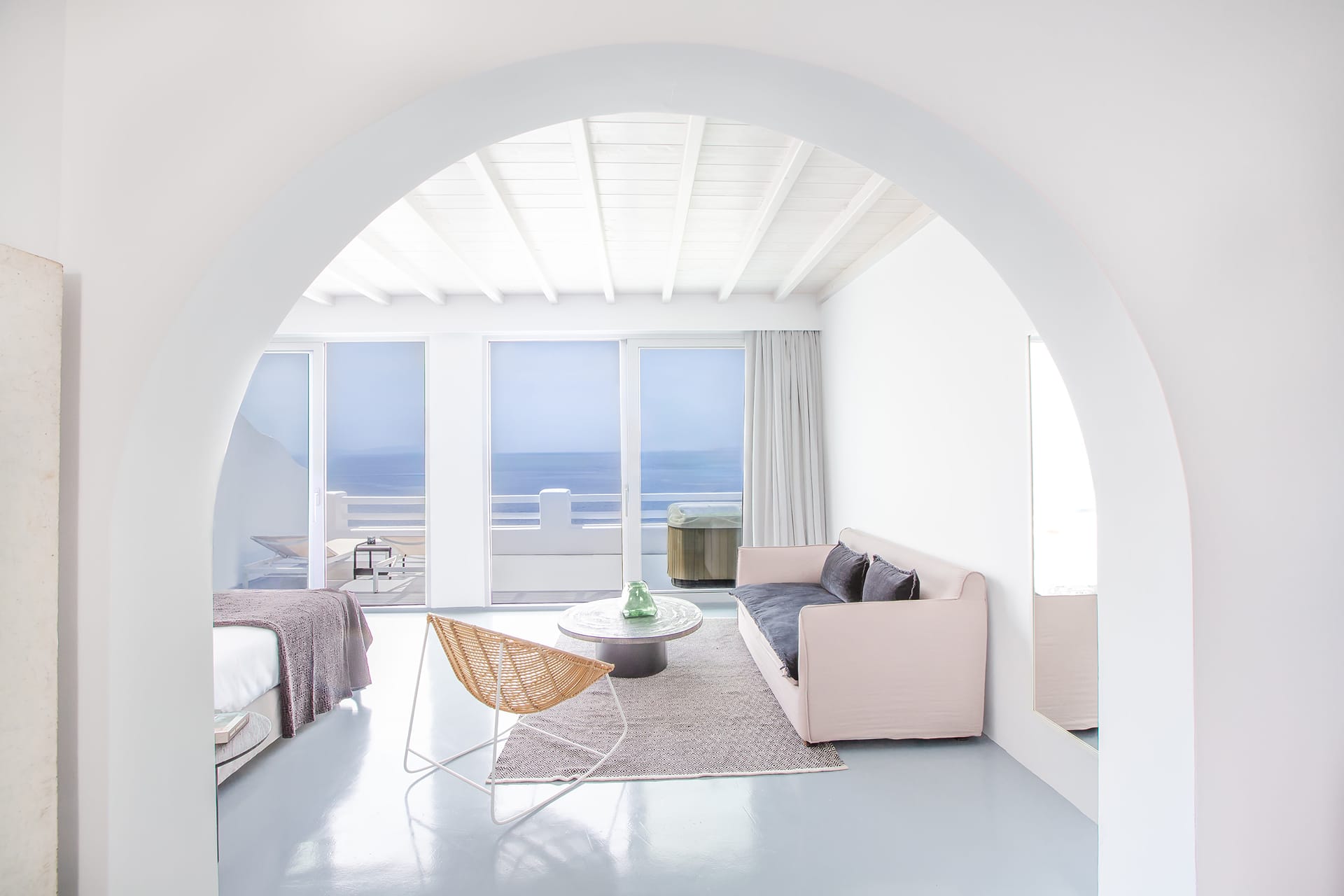 Deluxe Sea View Suite with Outdoors Jacuzzi