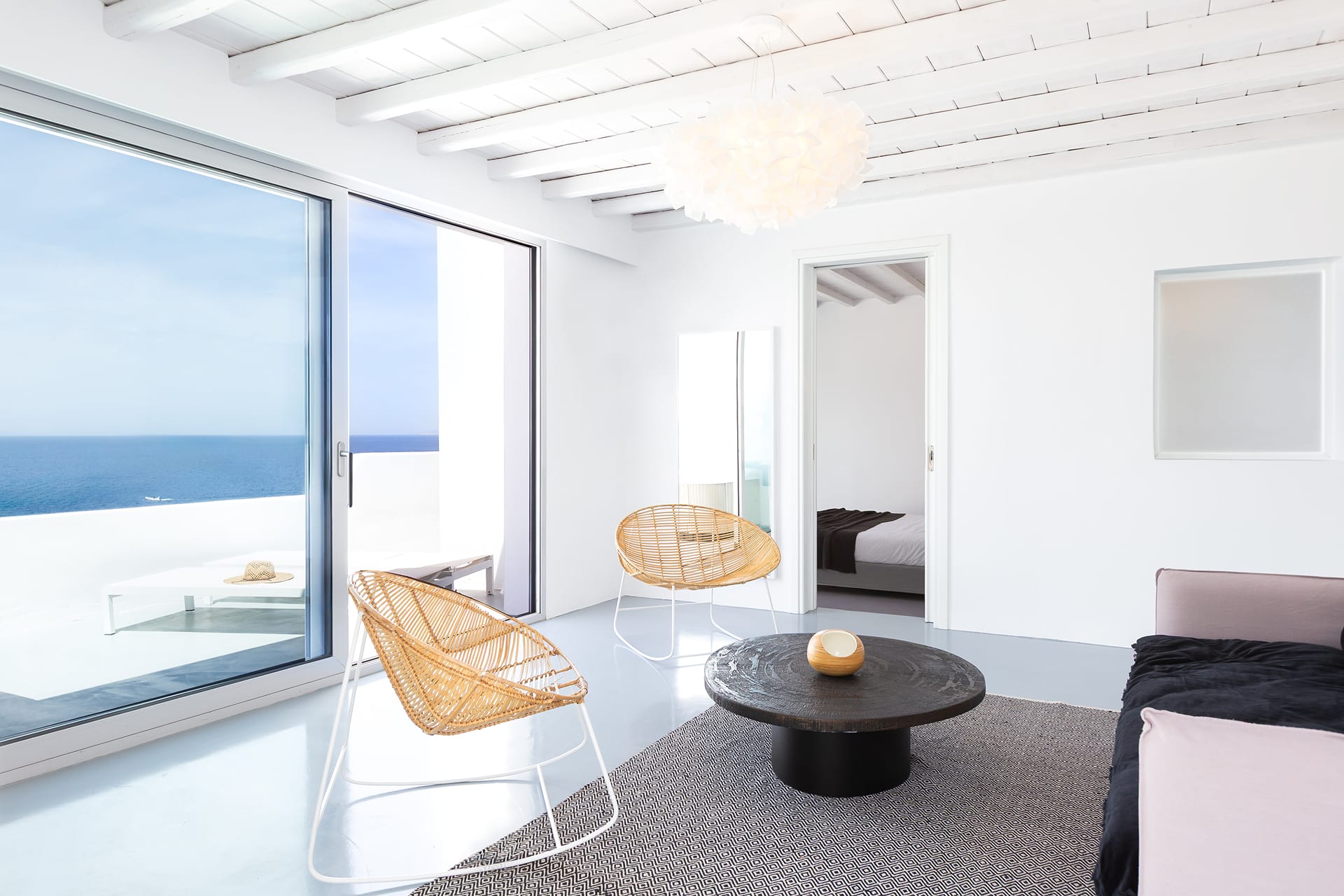 Master Two Bedroom Sea view Suite with Private Outdoors Jacuzzi