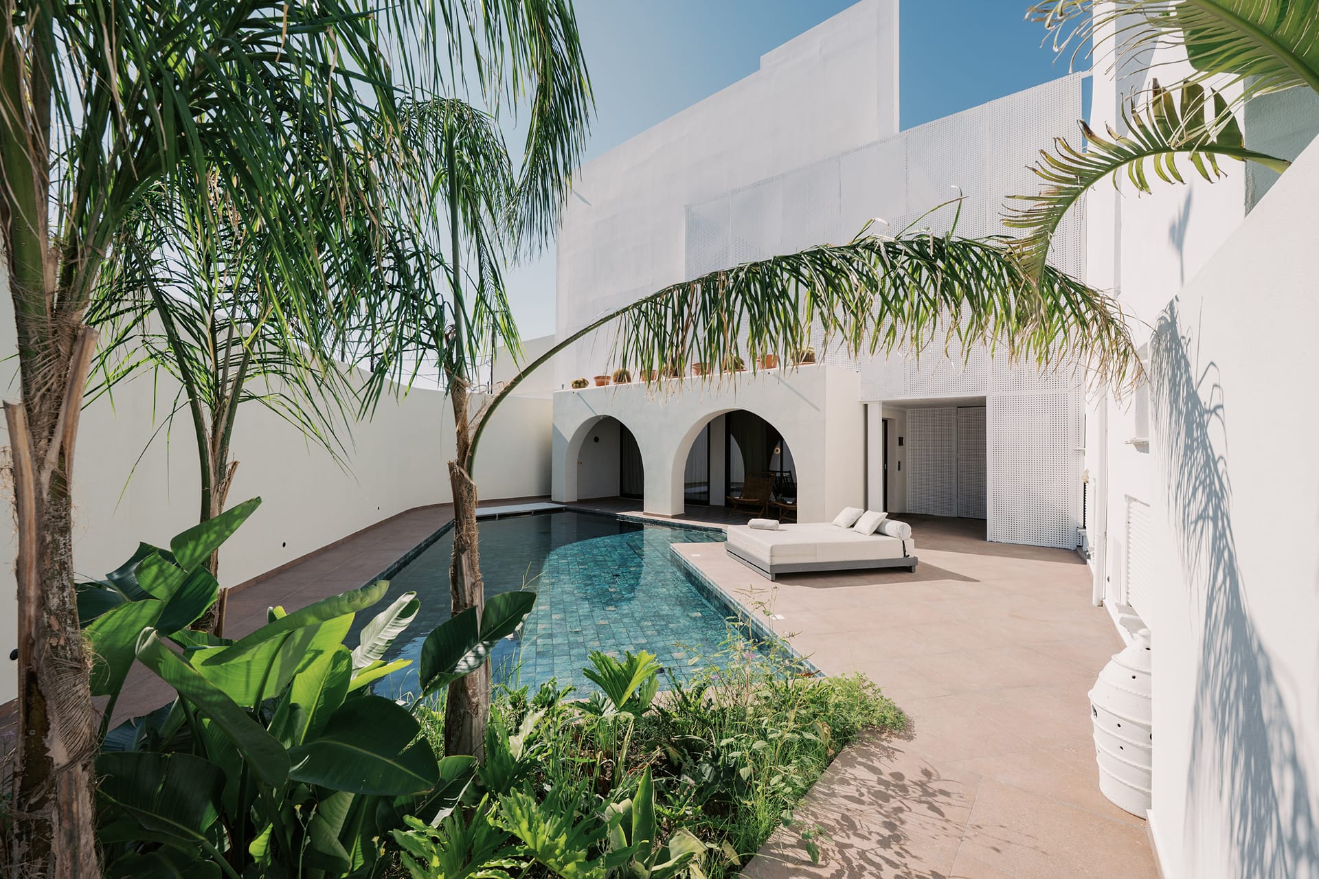 Premium Suite with Private Heated Pool 110m²
