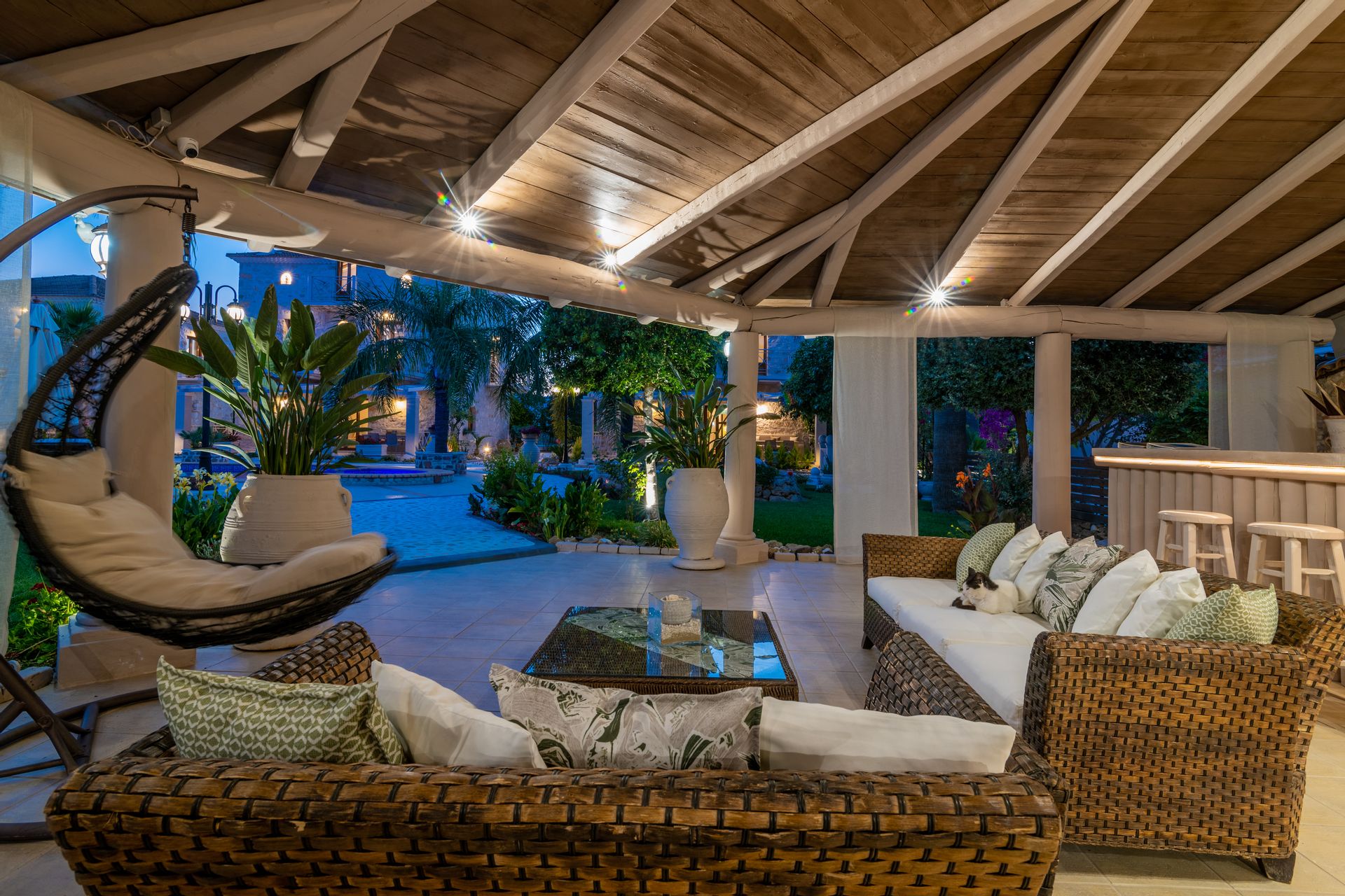 Grand  Four-Bedroom Villa with Pool View