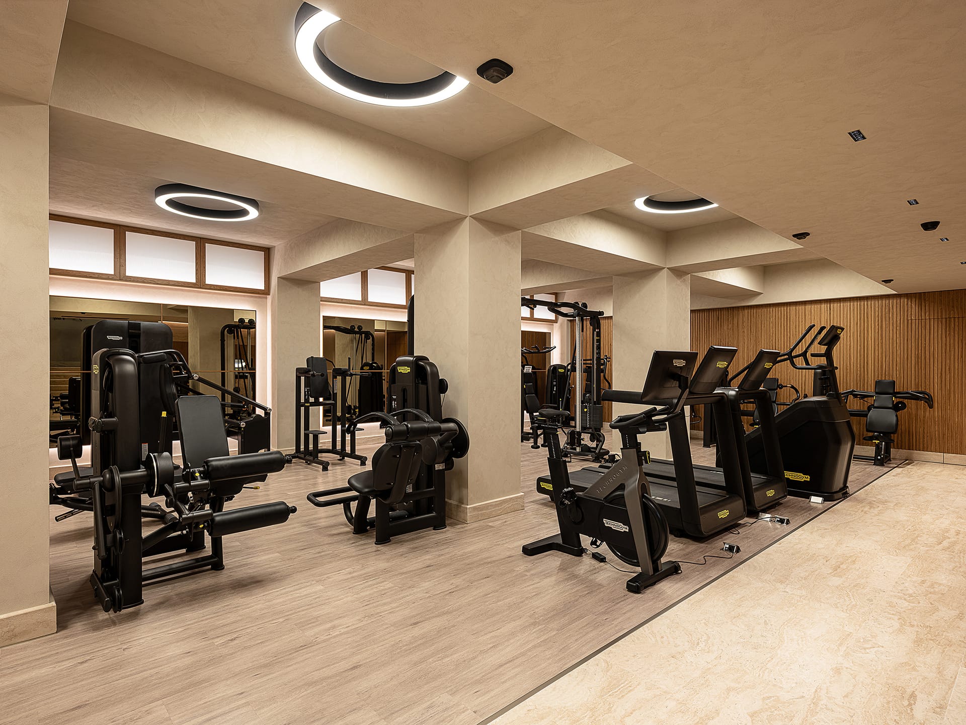 Kydon, The Heart City Hotel, ,