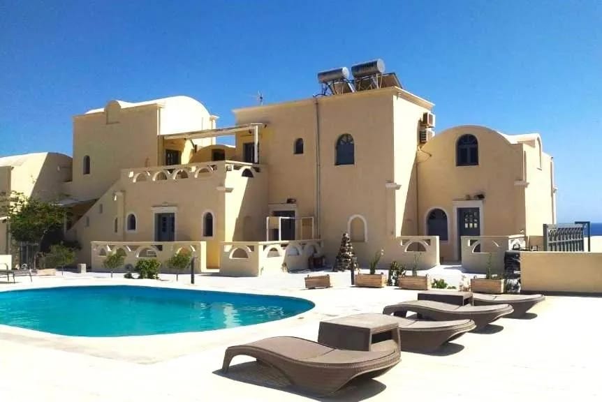 Leon Santorini 3 * Leon Santorini 3 *