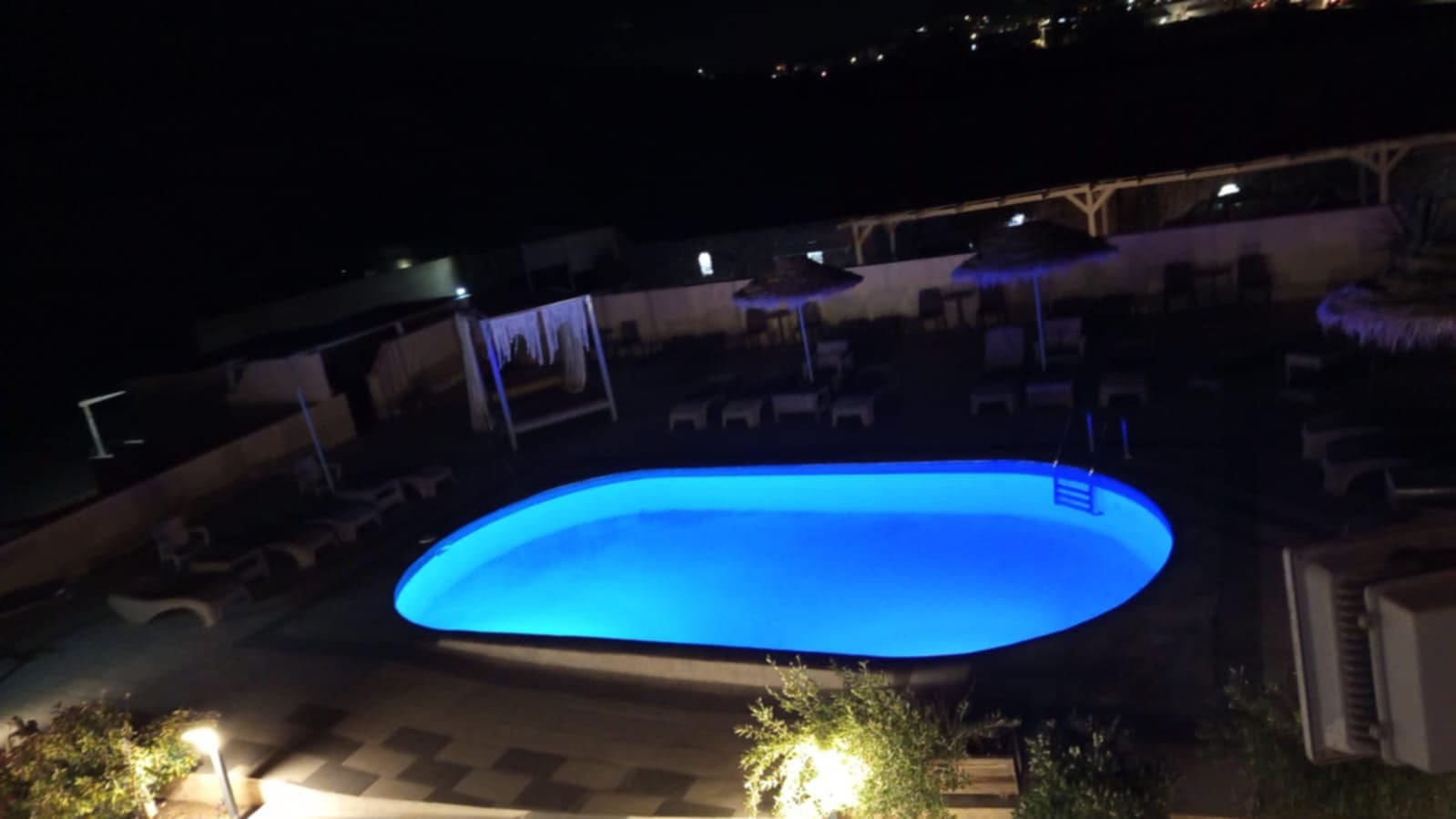 Leon Santorini 3 * Leon Santorini 3 *