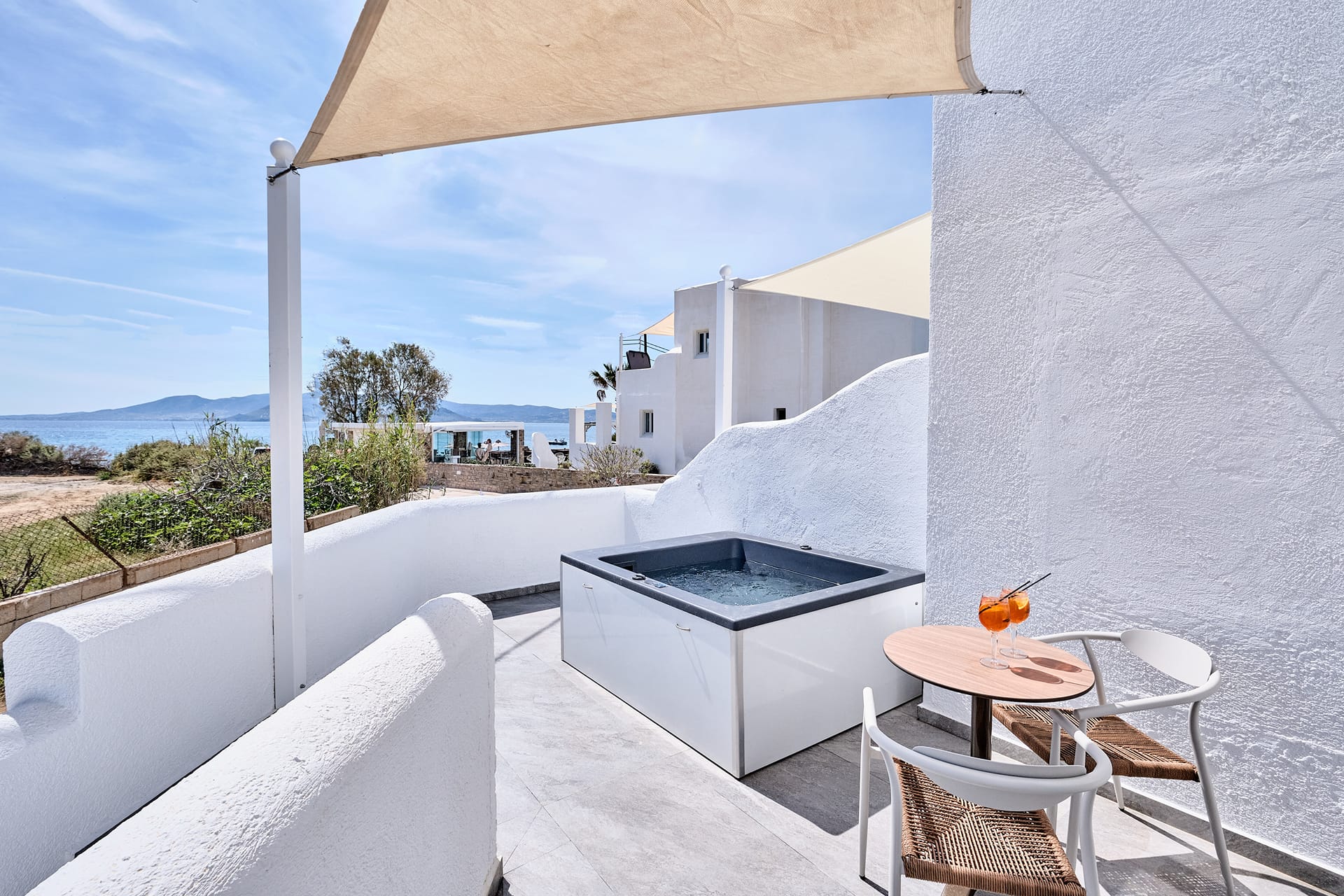 Deluxe Room with Hot Tub & Sea View - Annex