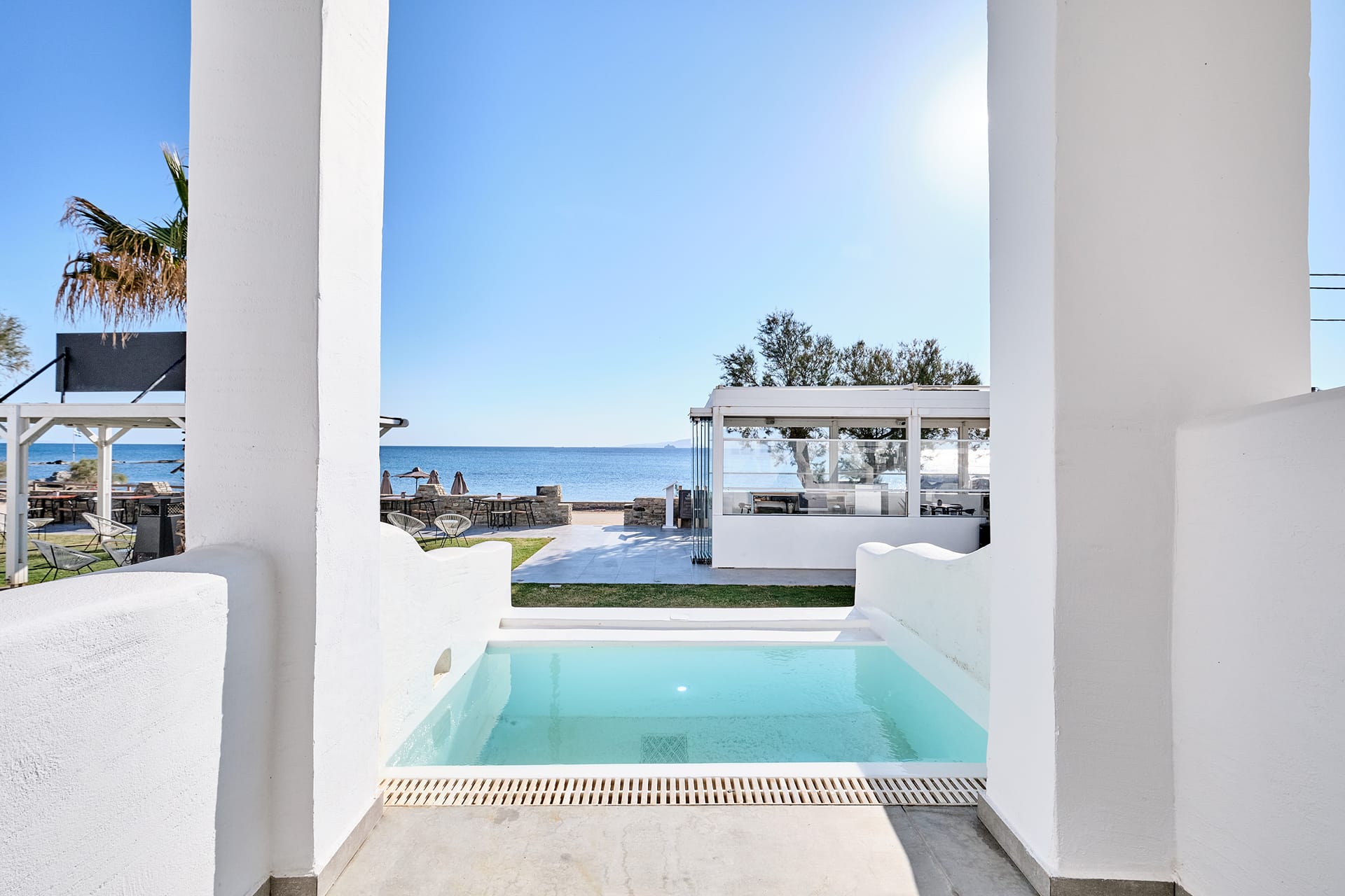 Deluxe Suite with Outdoor Jacuzzi &amp; Sea View