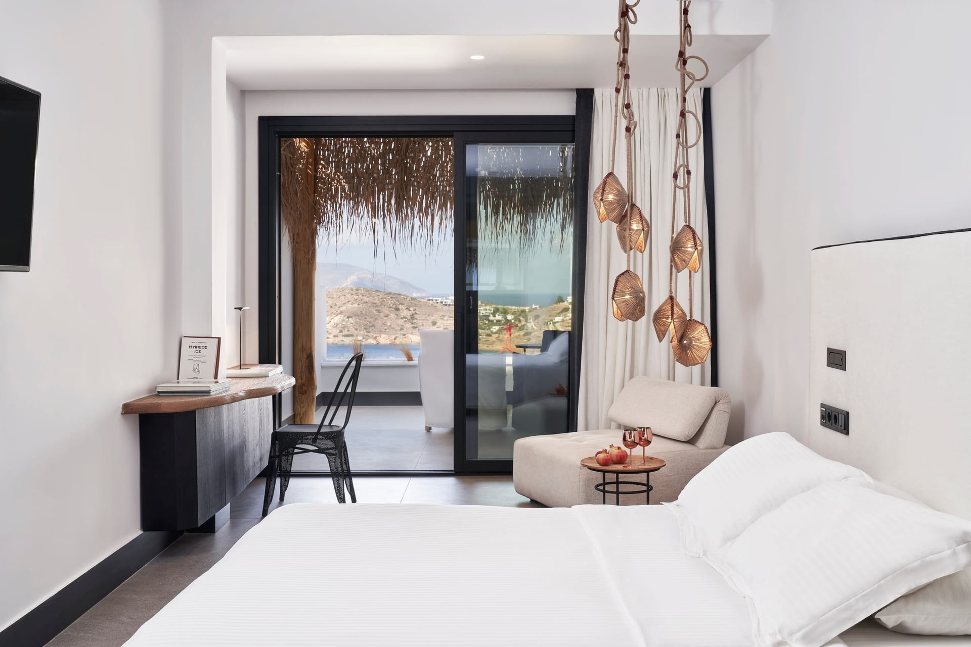 Connecting Design Sea View Suite with Hot Tub