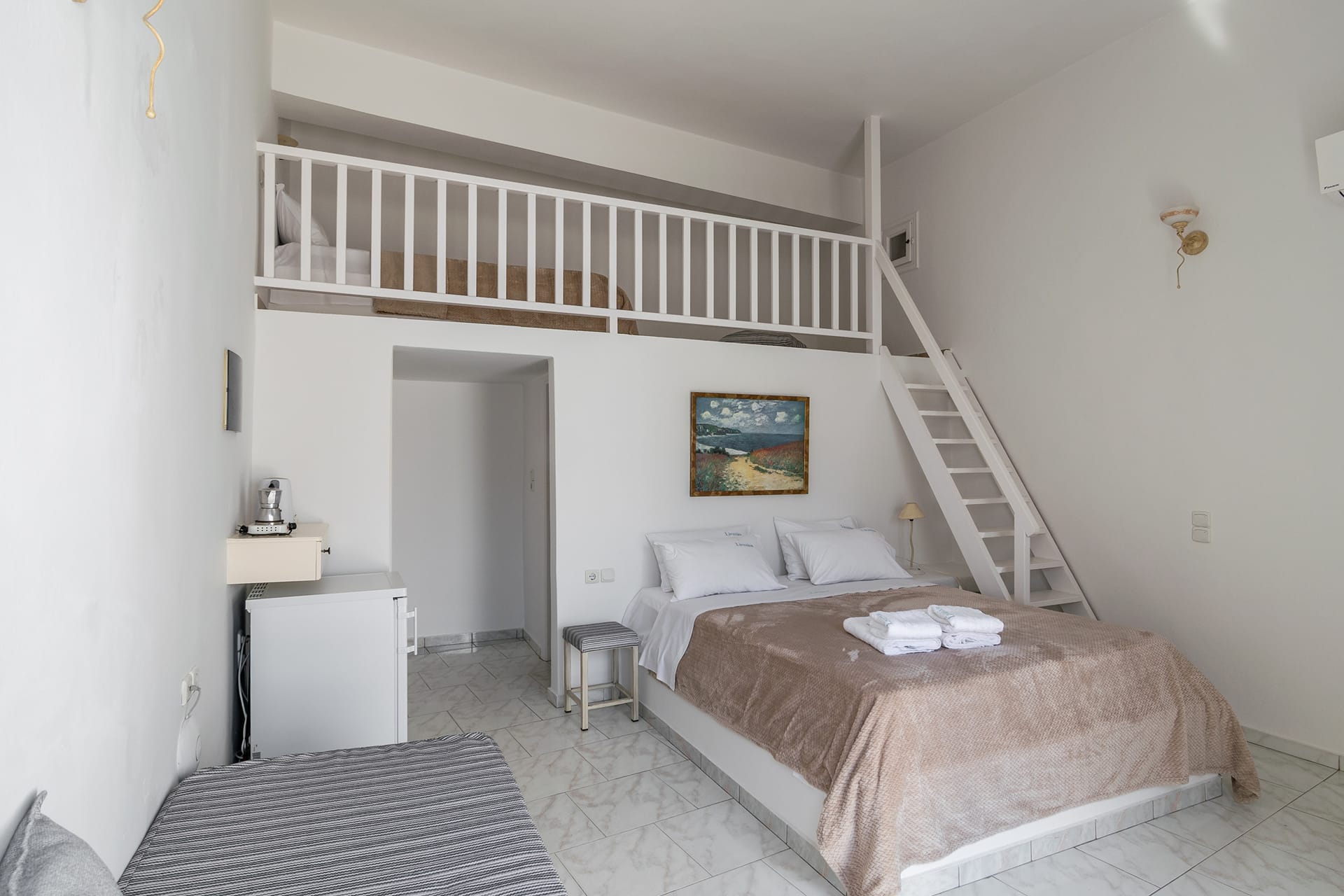 Traditional Room I