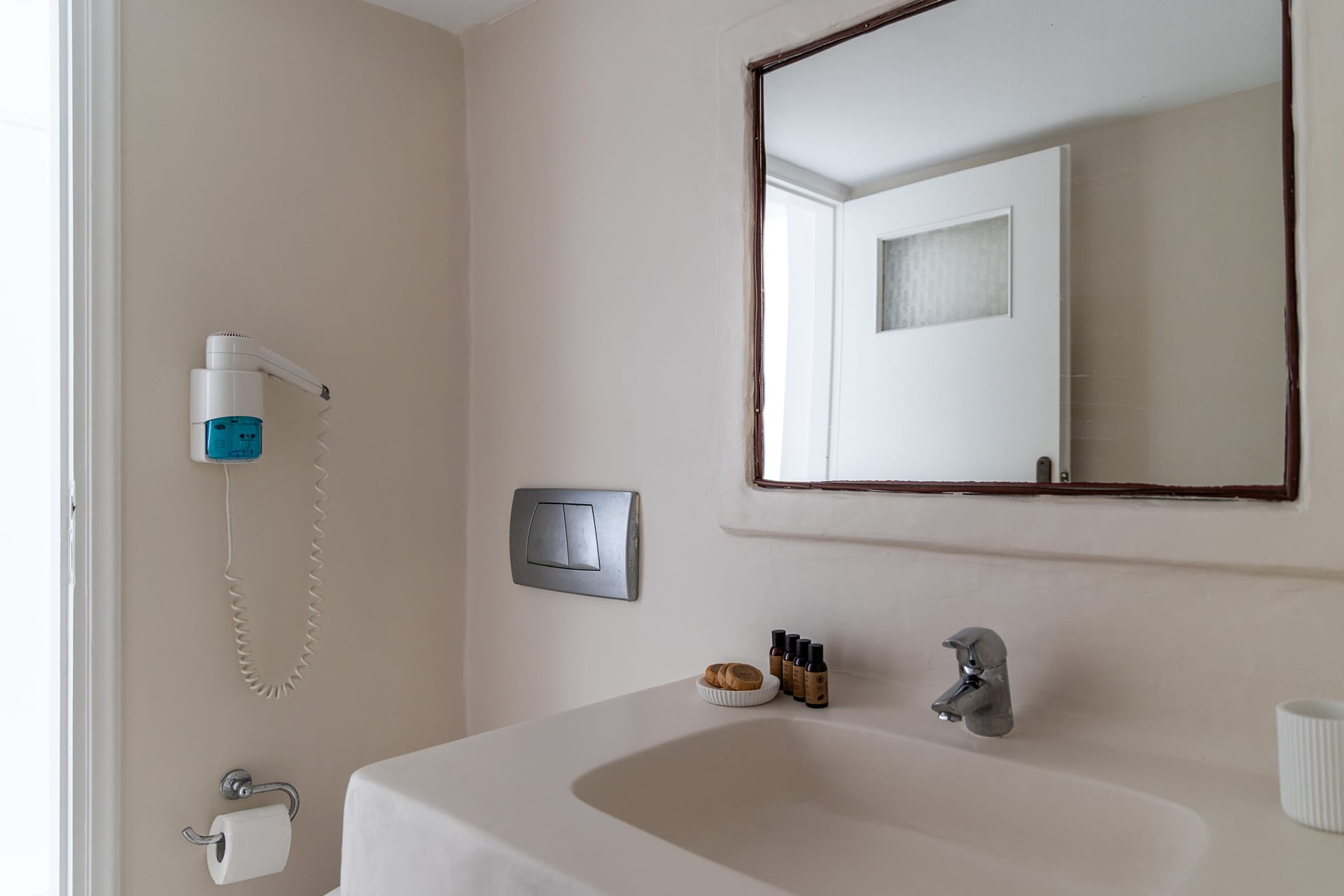 Traditional Room II