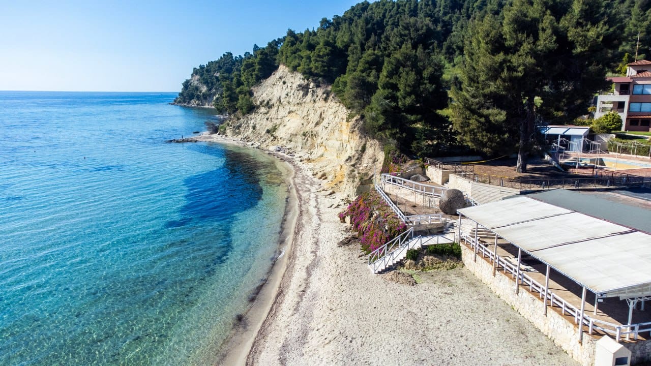 Emerald Apartment Next to the Sea Elani