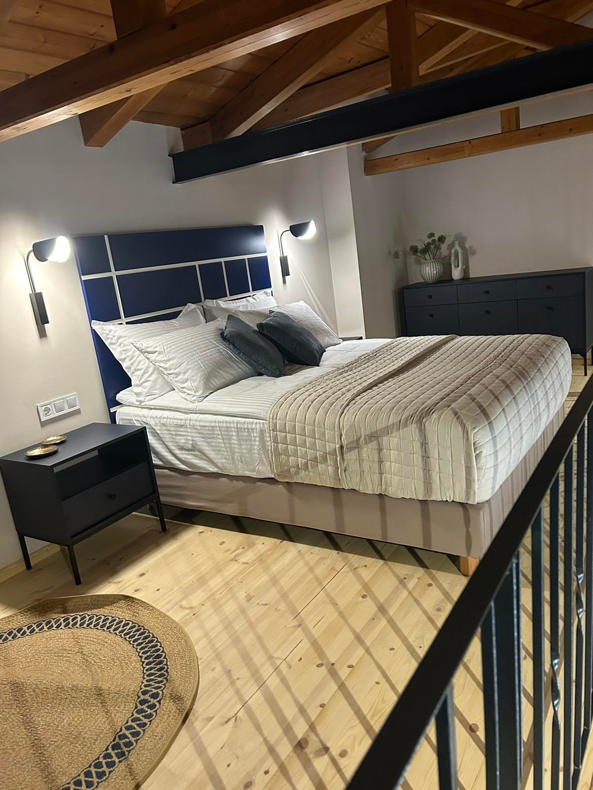 Living Yard Thissio, ,