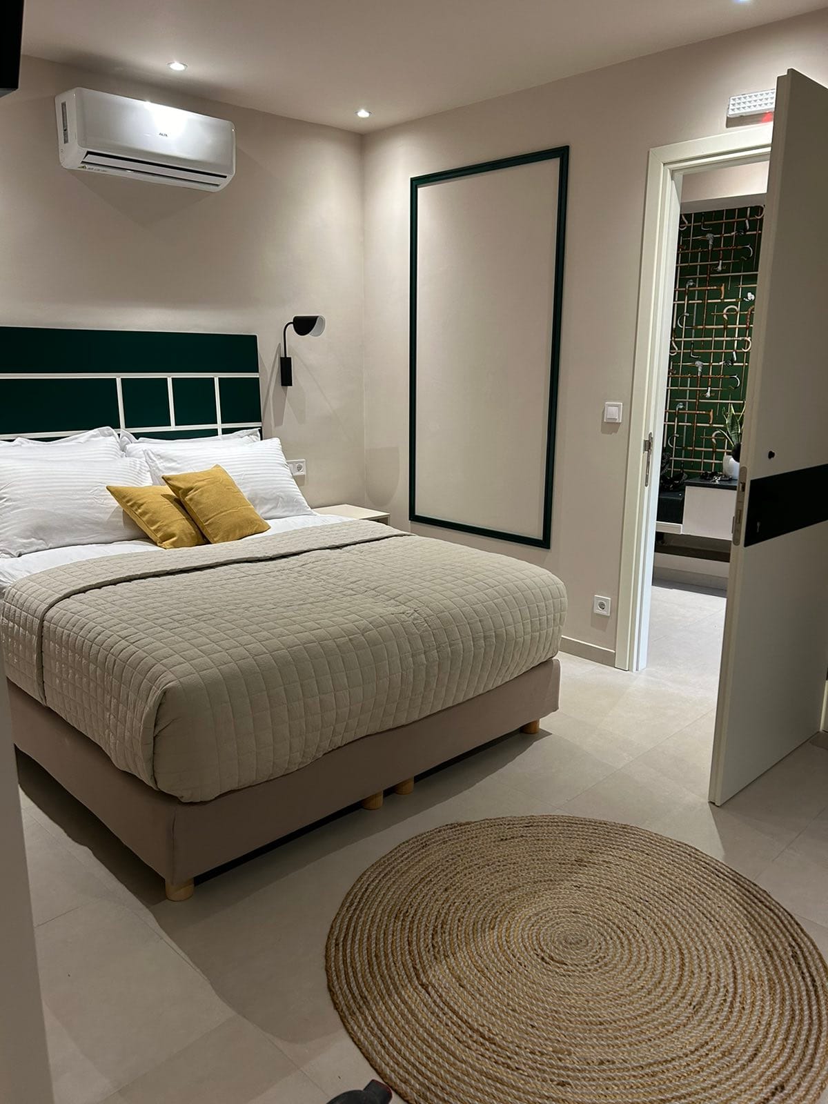 Living Yard Thissio, ,