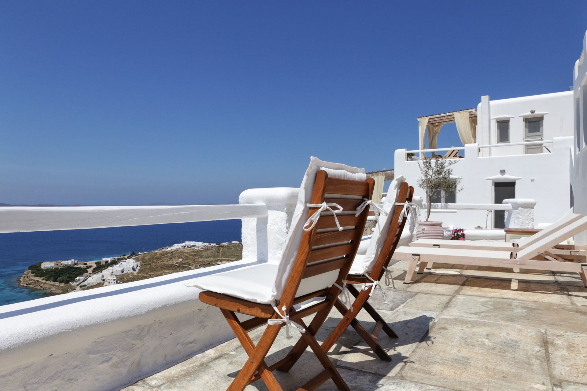 The Retreat Seaview Suite