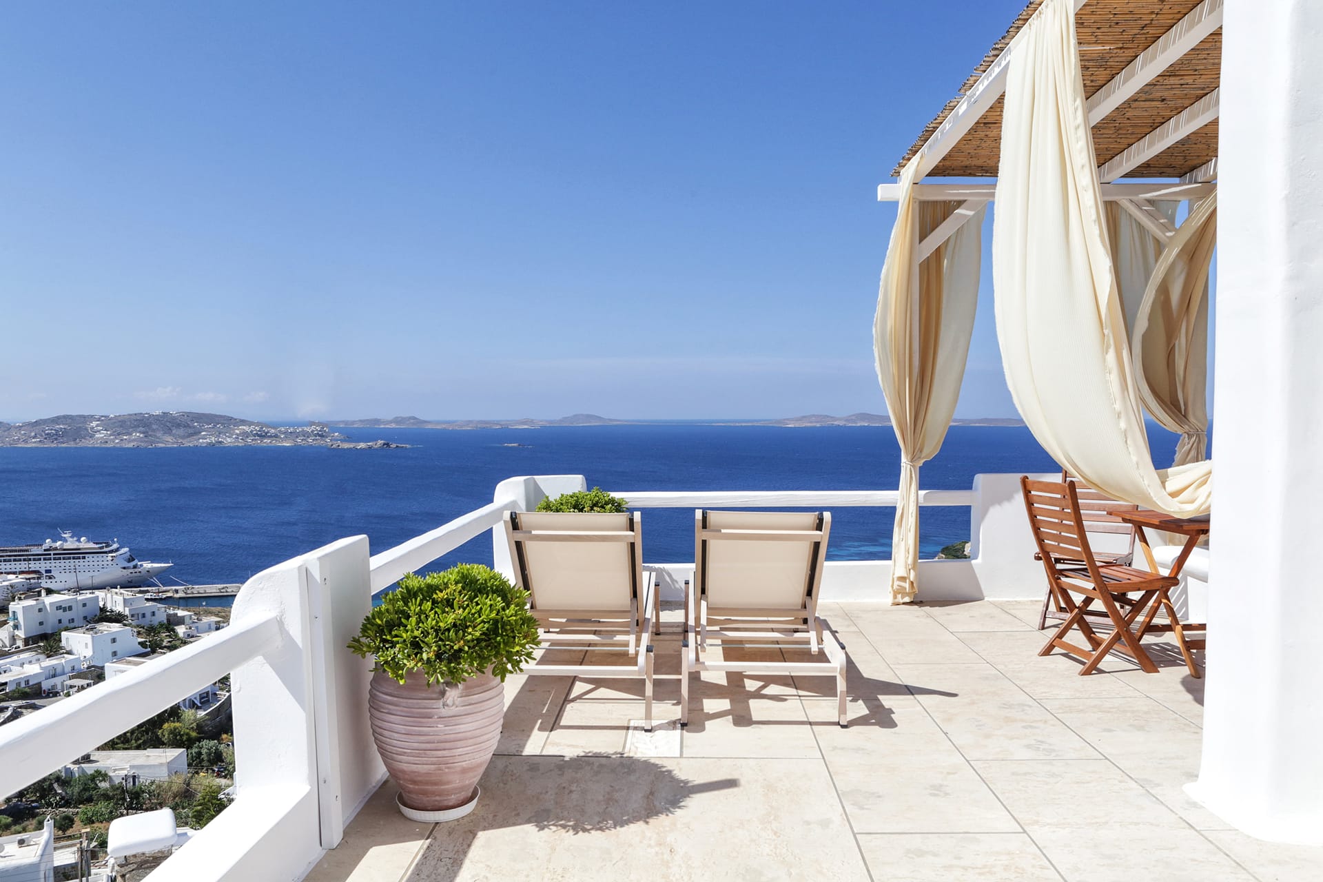 The Infinity Seaview Suite