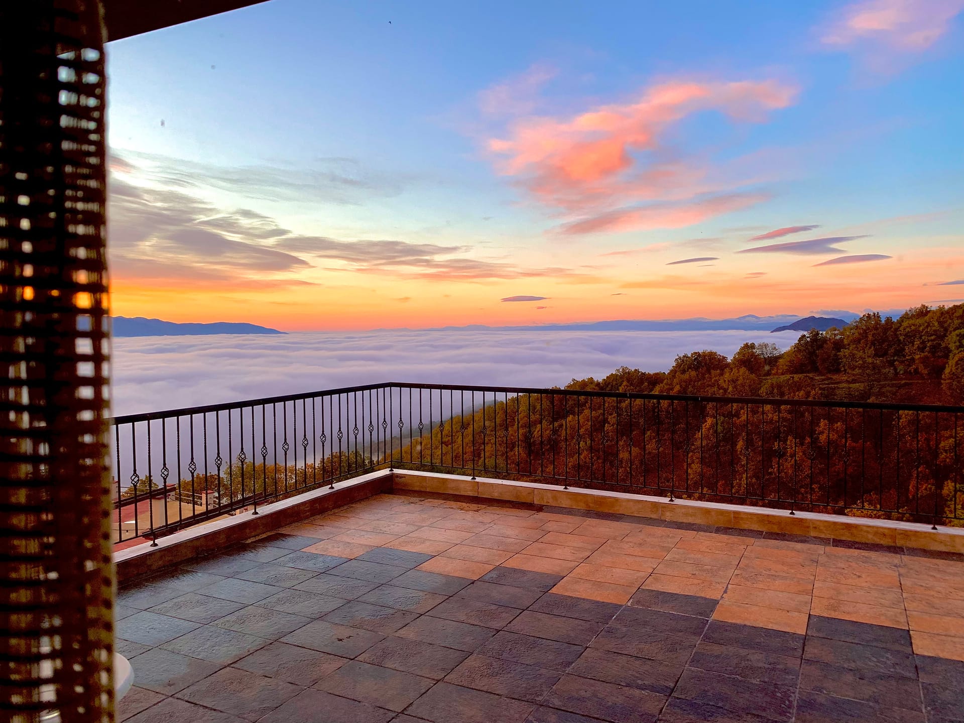 Triple Junior Suite with Jacuzzi & Veranda with Panoramic View