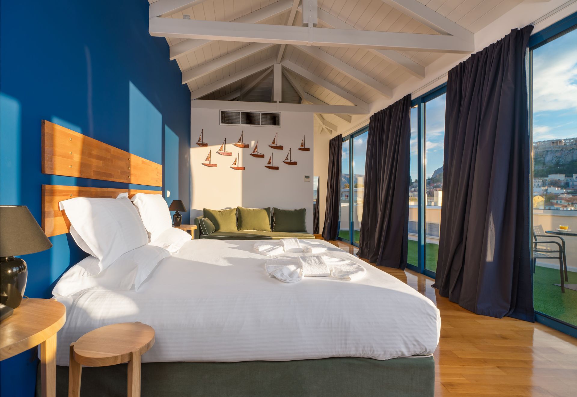 LOTUS INN Junior Suite with Panoramic View to Acropolis & private