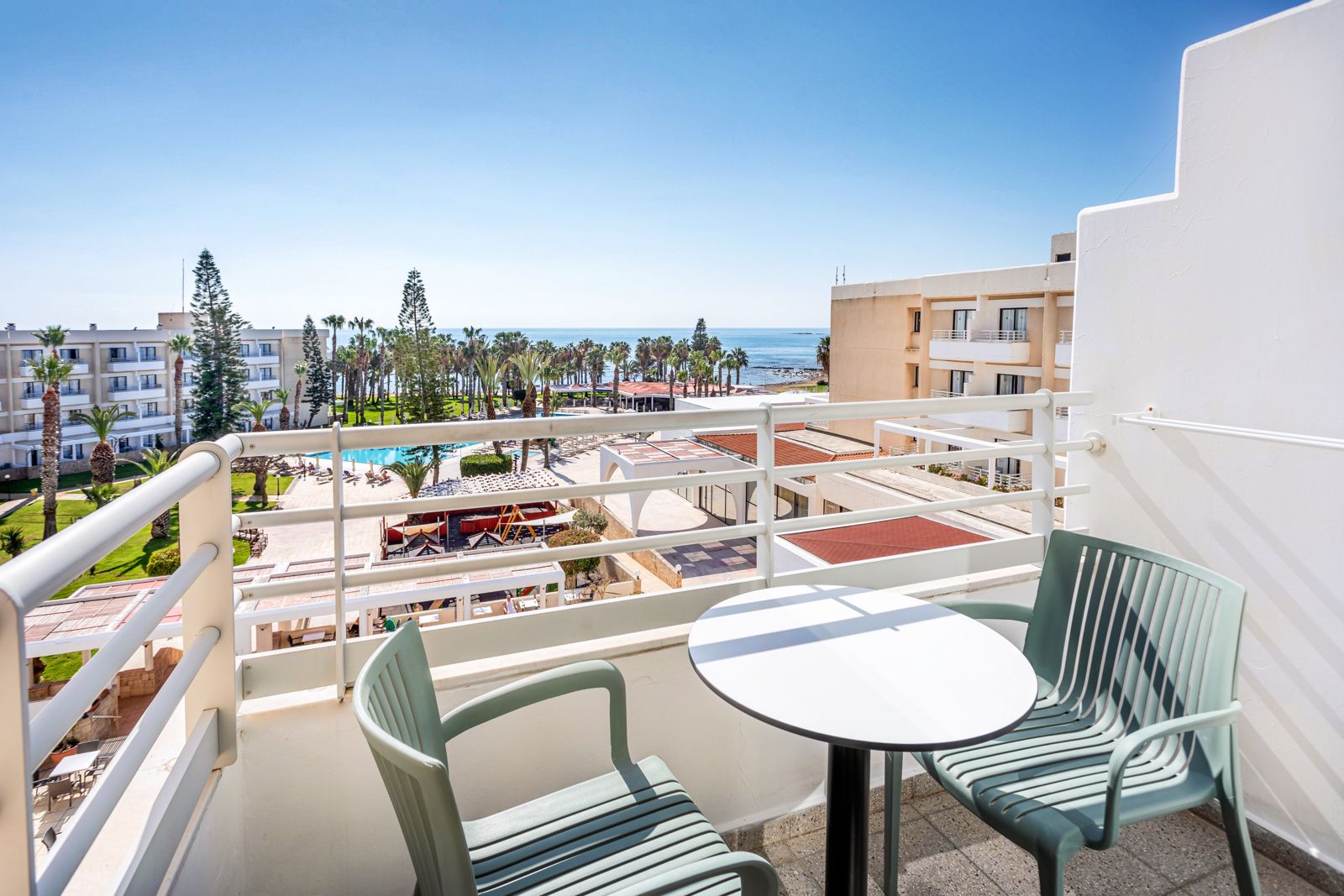 Double or Twin Room with Sea view