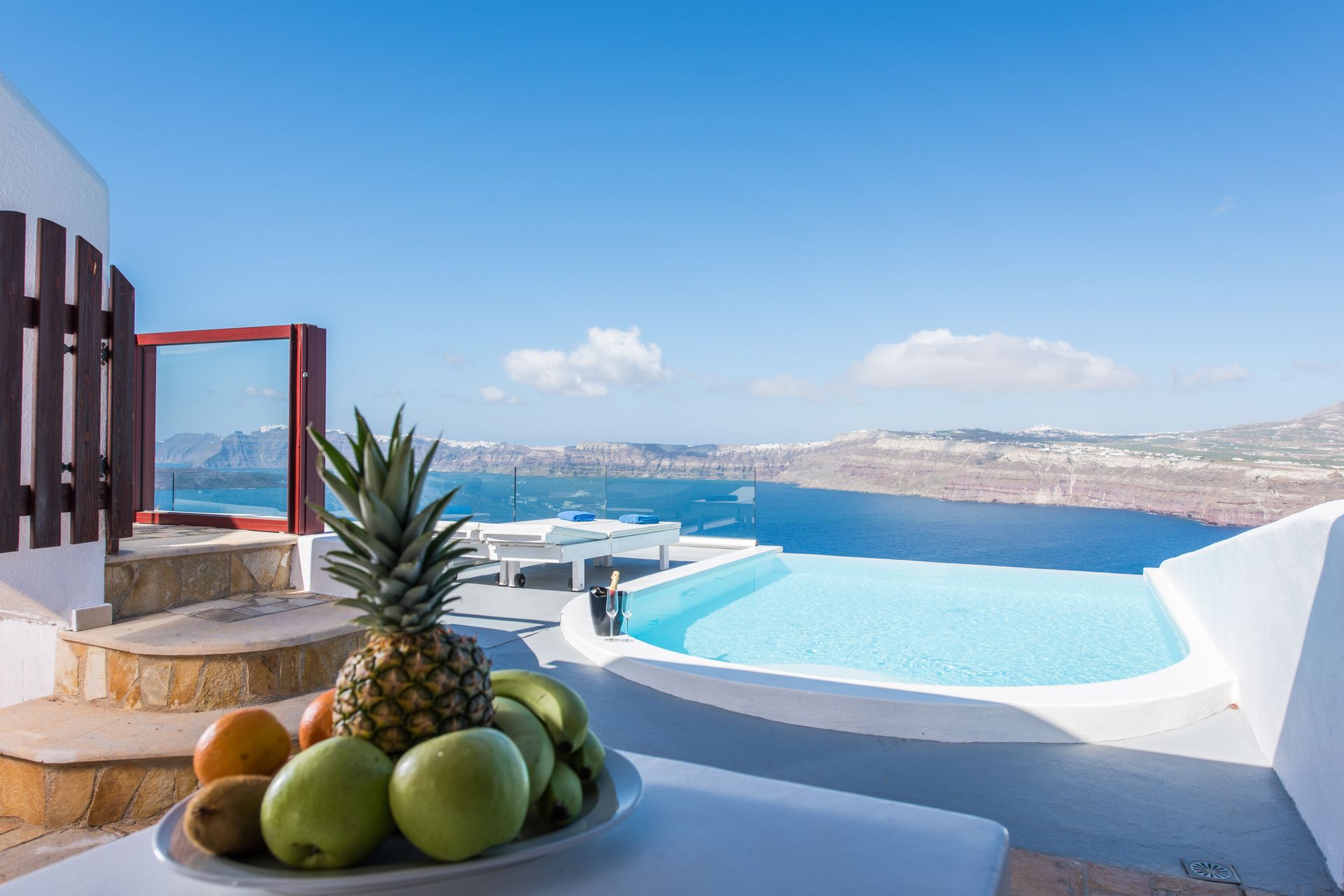 Junior Suite with Private Pool - Cliff edge Caldera Sea View
