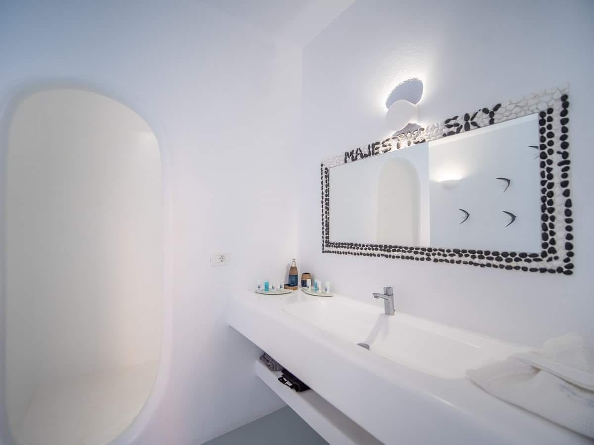Deluxe Suite with Grand Hot Tub