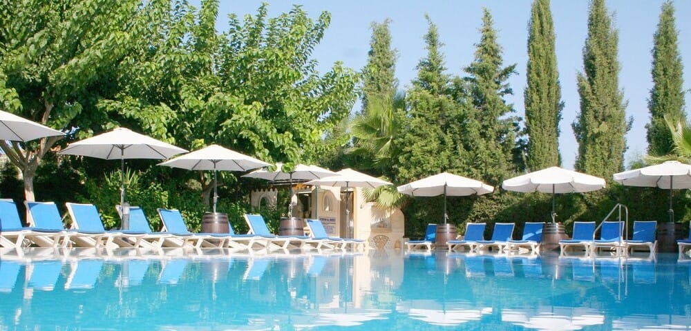 Upon arrival, enjoy a relaxing stay under the Mediterranean sun. Perfect your suntan by our sparkling swimming pool and lush gardens.