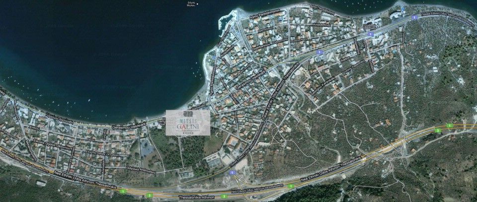 Kamena Vourla - Hotel Location