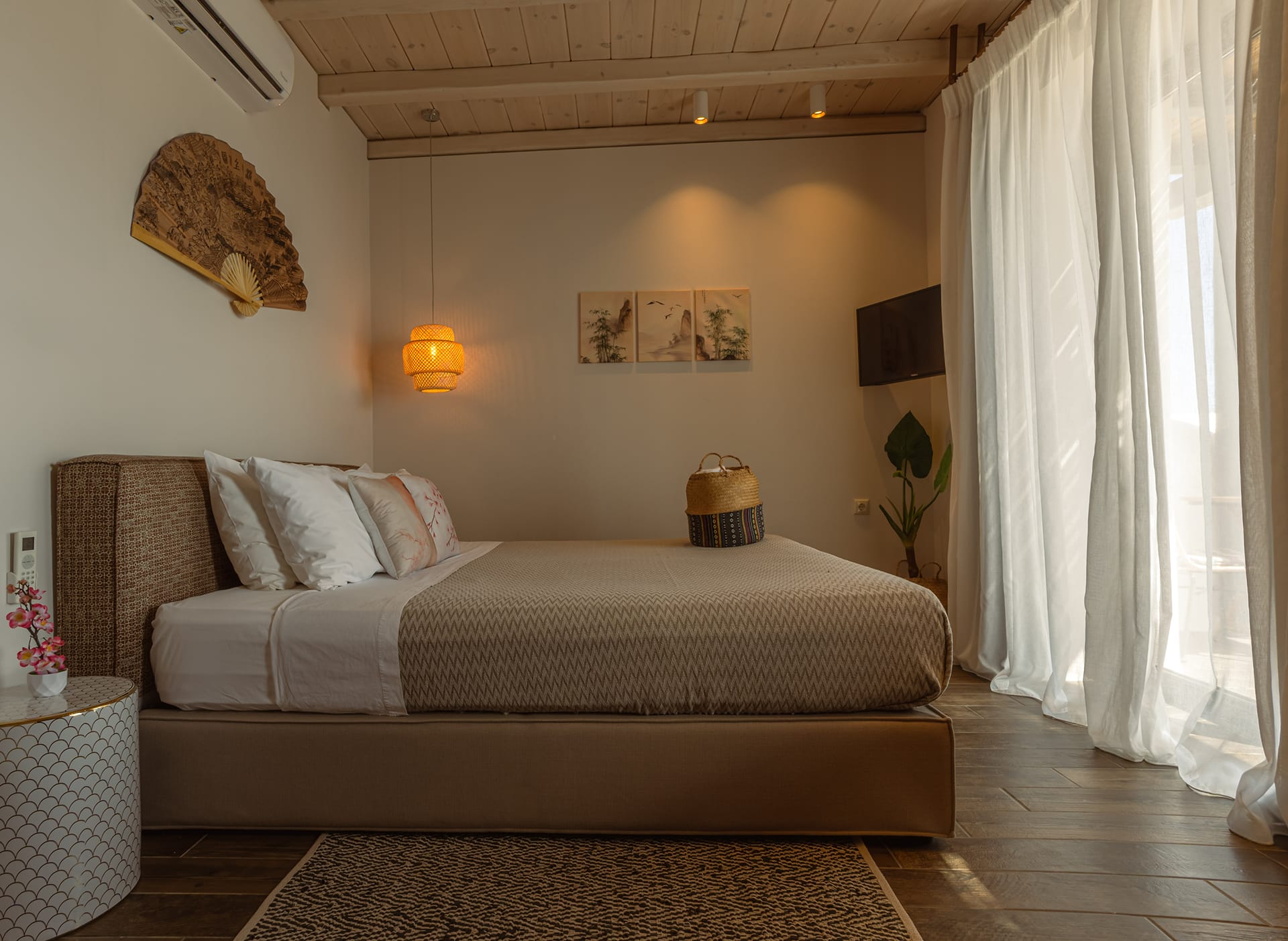 Maregold Mykonos, Elia, Grčka — The Berber Junior Suite with jetted tub (2nd floor)