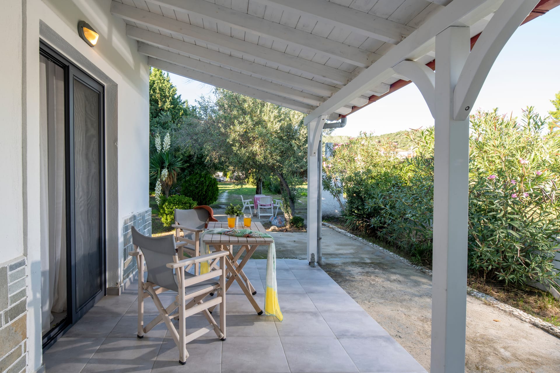 1 Bedroom Bungalow with Private Garden