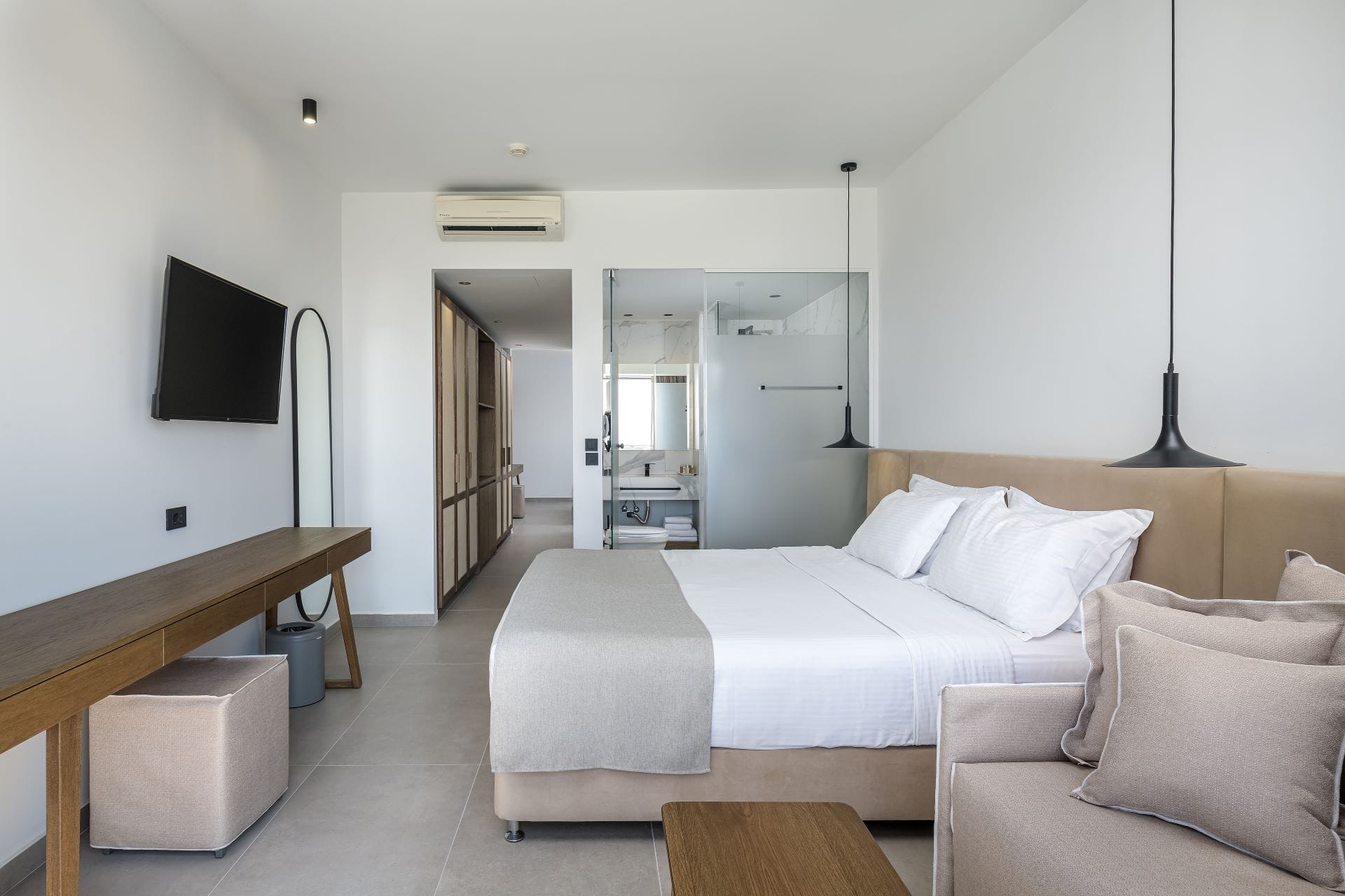 Family Suite Side Sea view