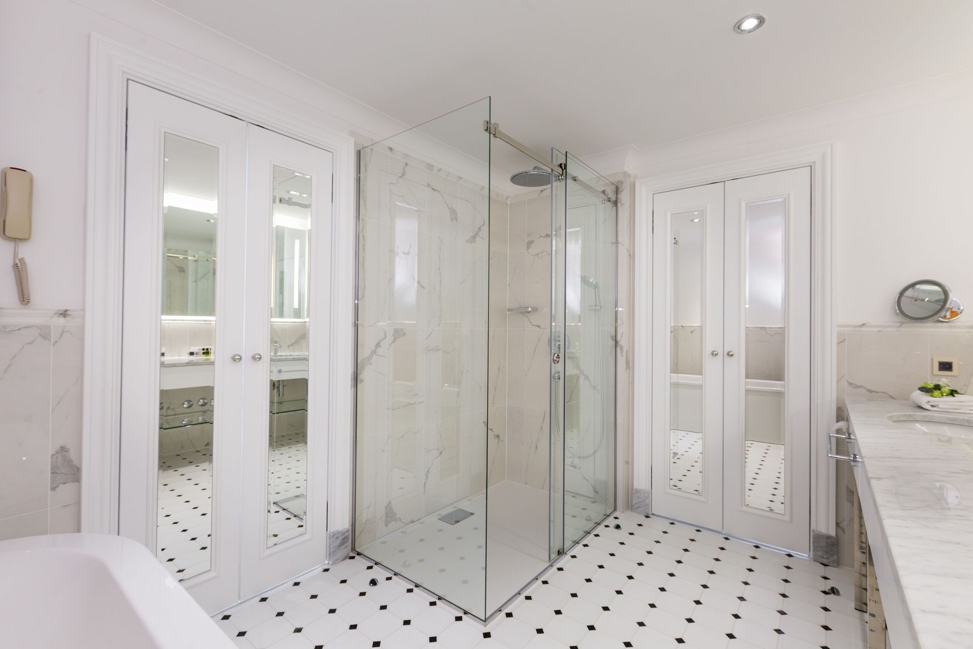 Suite 40 m² Pogled More i Francuski Balkon-7