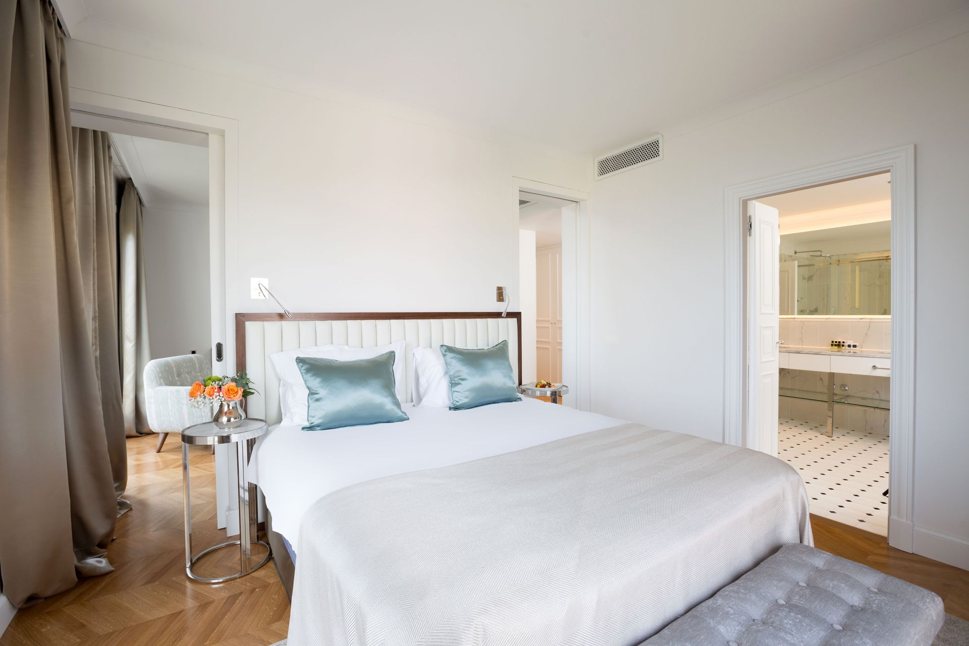 Suite 40 m² Pogled More i Francuski Balkon-13