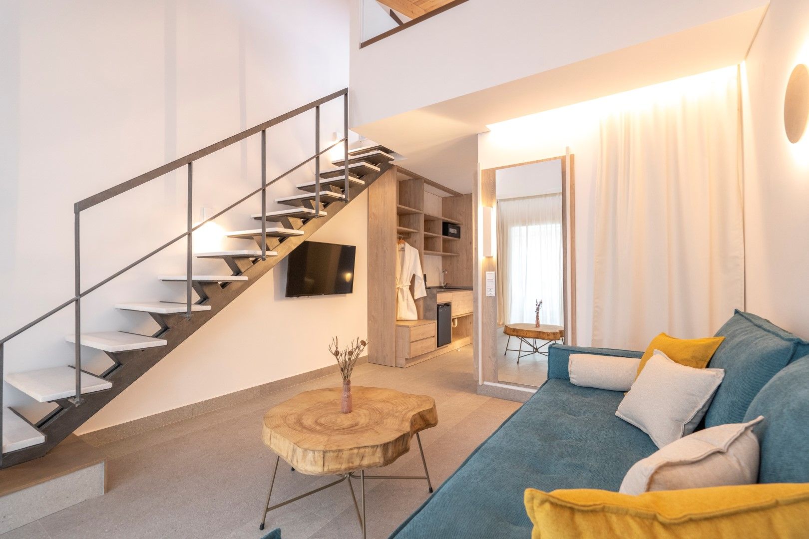 Deluxe Maisonette with Balcony Pool View