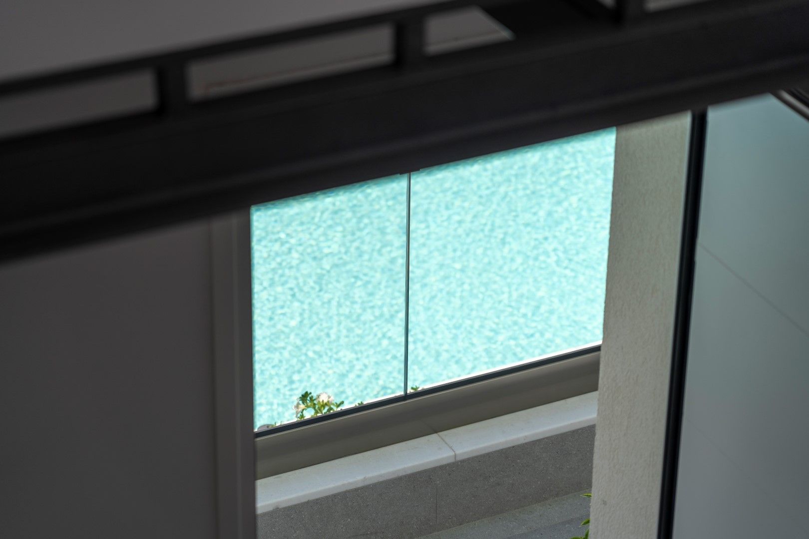 Premium Maisonette with Balcony Pool Front