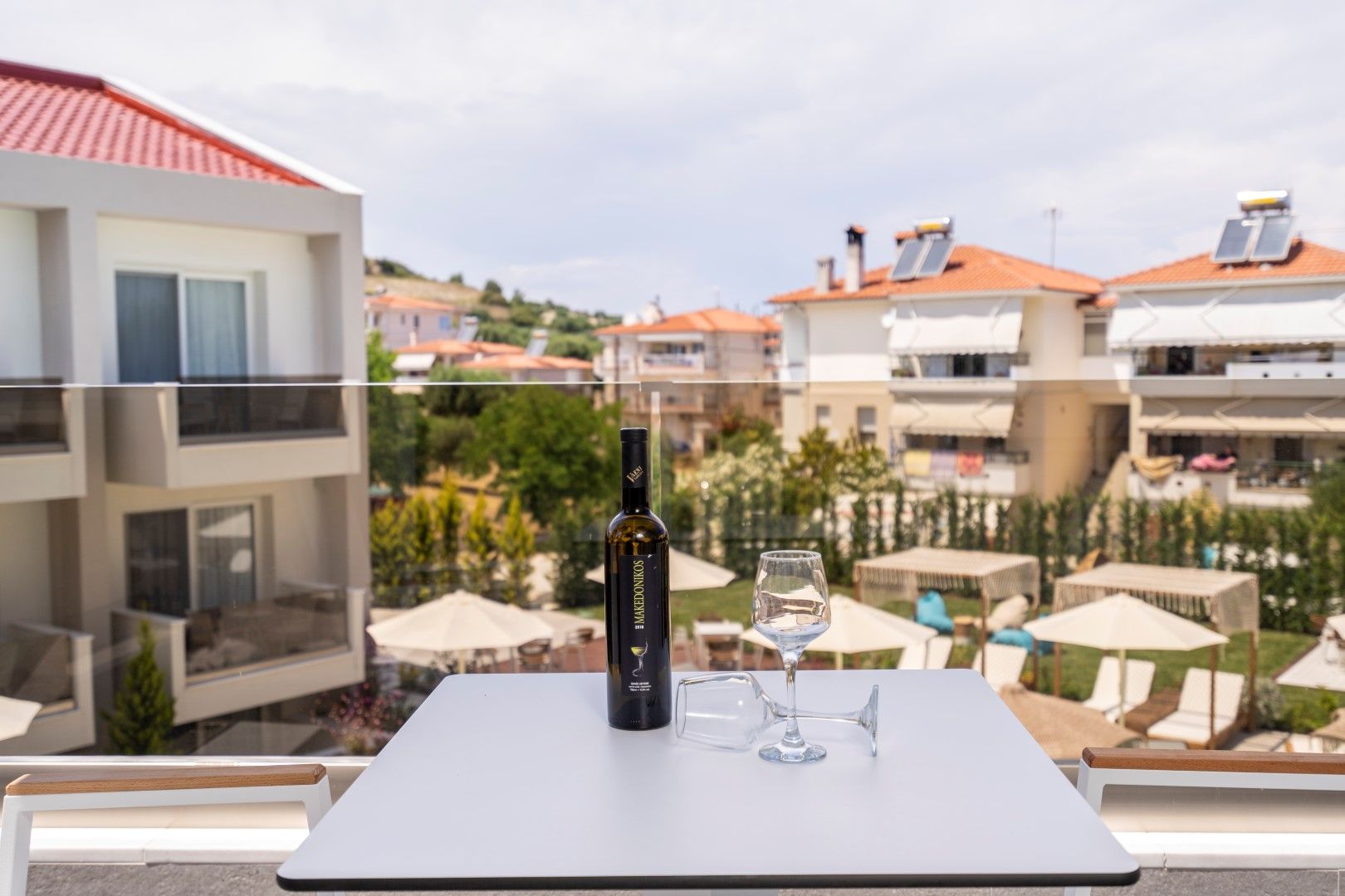 Premium Maisonette with Balcony Pool Front
